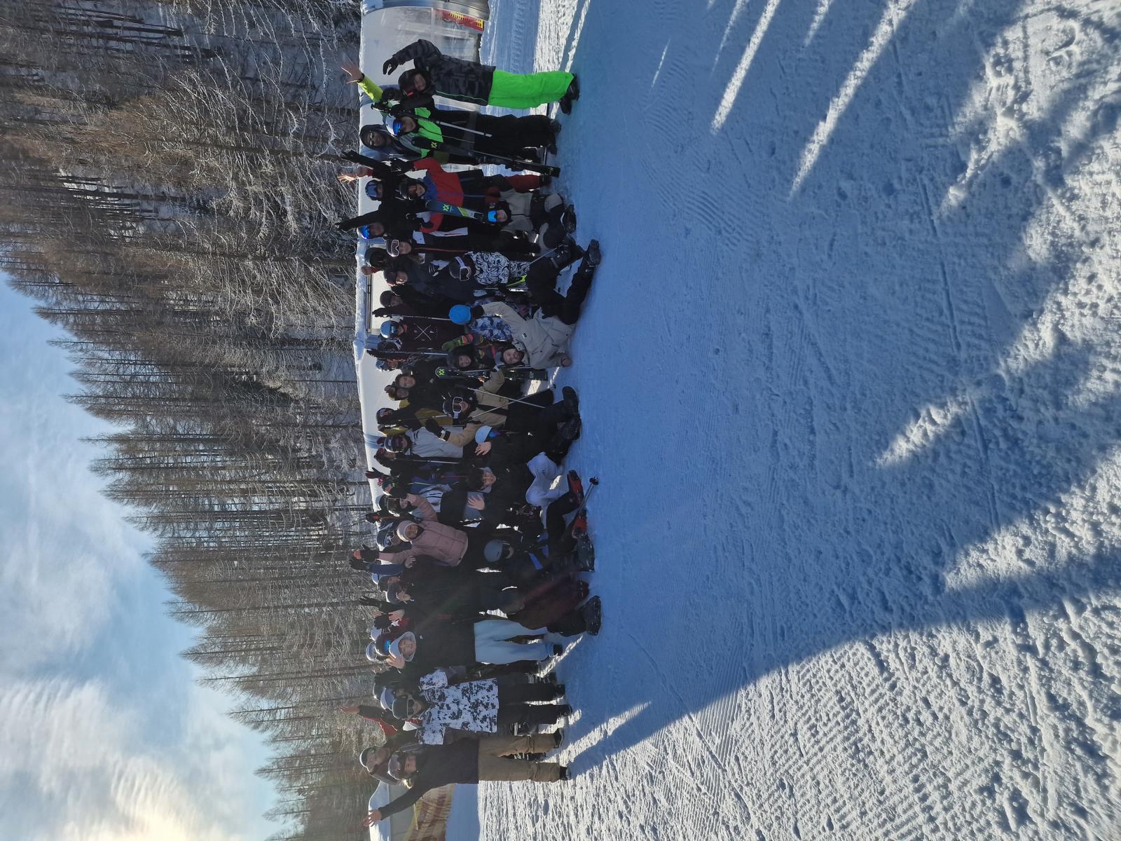 Gruppenbild_Skifahrt_2025